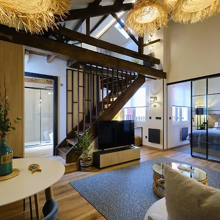 El Amarre - Boutique Premium Inspirada En Un Navío Del Siglo Xvi - Gijón